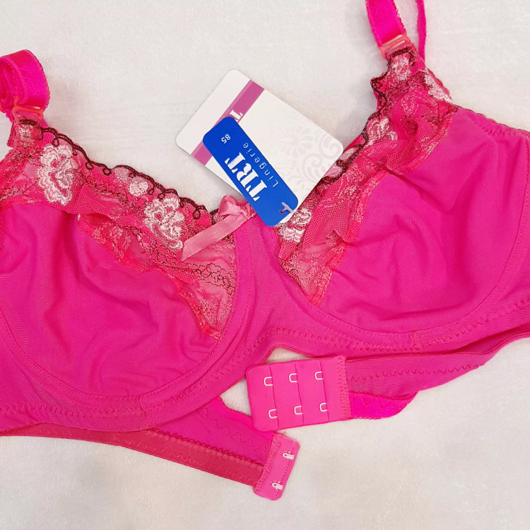 سوتین و شورت لیفت کننده و فنردار تورگاز مارک تی آر تی