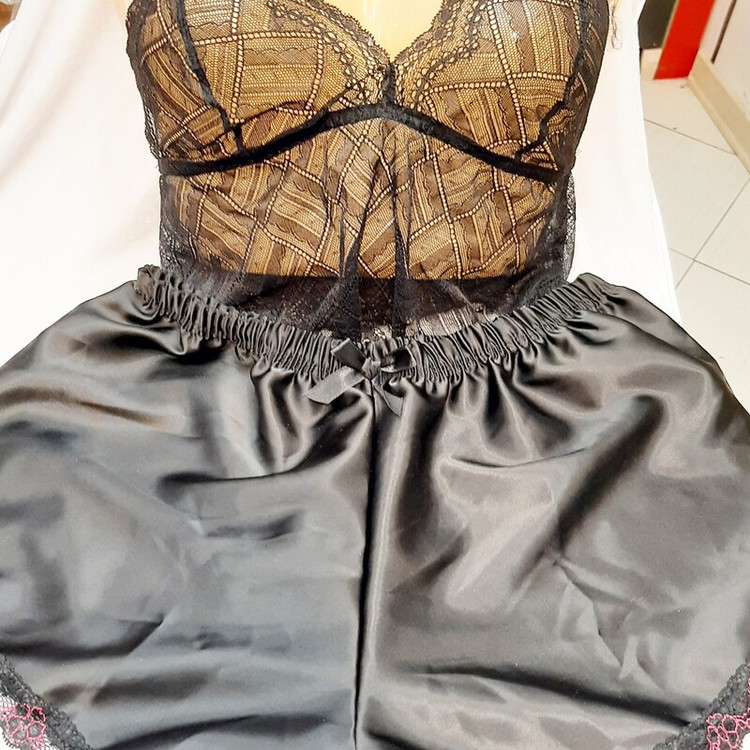 تاپ وشورتک فانتزی دانتل و ساتن با شورتک طوسی