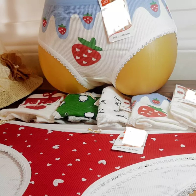 شورت نخ پنبه طرح عروسکی مارک ukin