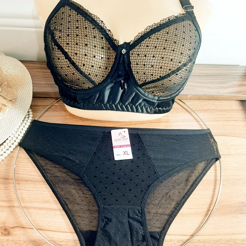 ست سوتین وشورت دانتل خال دار فنردار برند آلفا