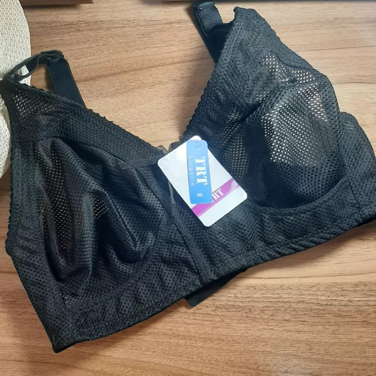 سوتین بدون فنر طرح سوزنی مناسب ۴ فصل مارک trt